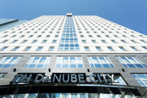 Гостиница NH Danube City  Вена